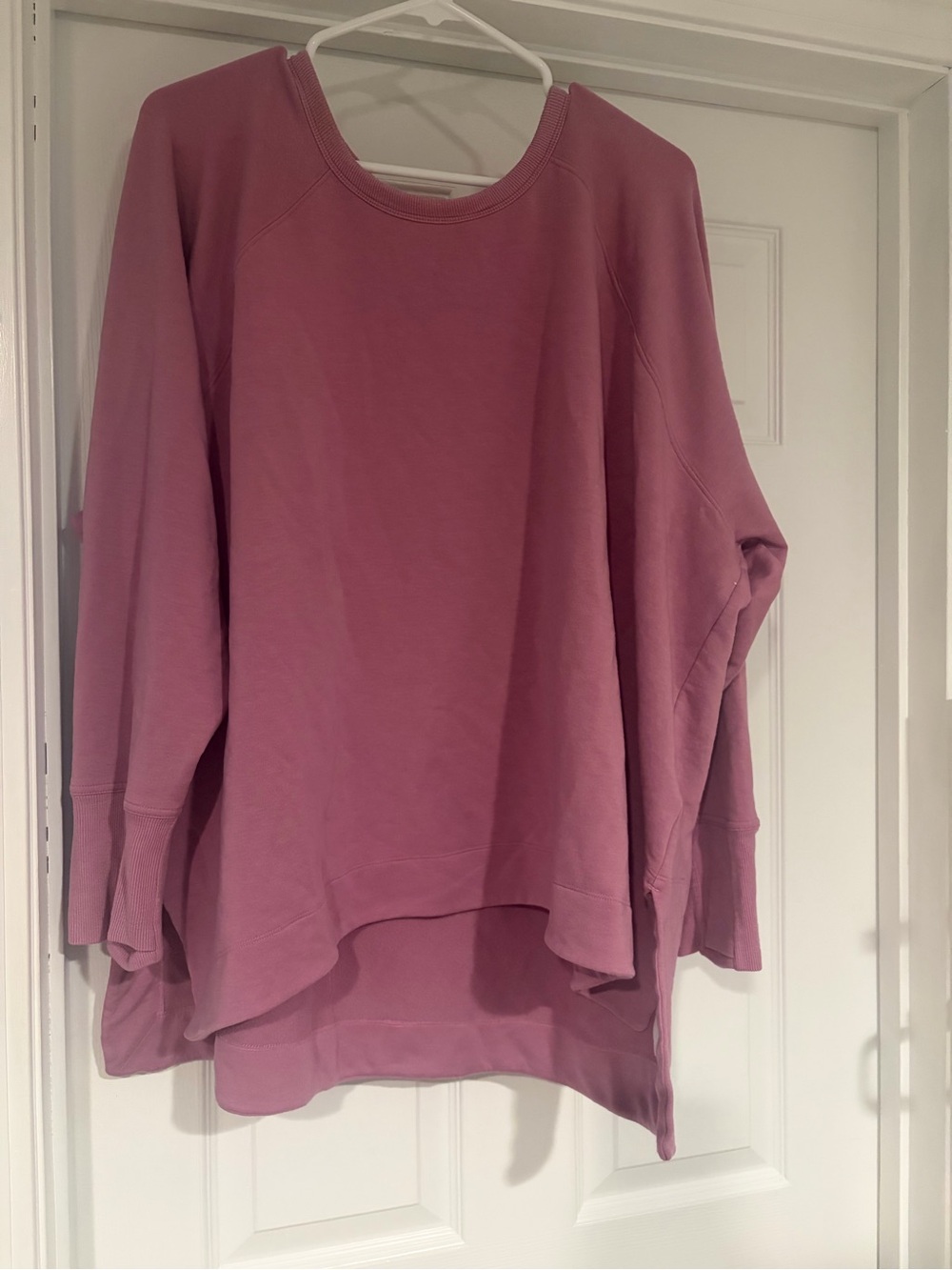 Athleta Rose Mauve Crewneck Pullover - Coaster Luxe Line